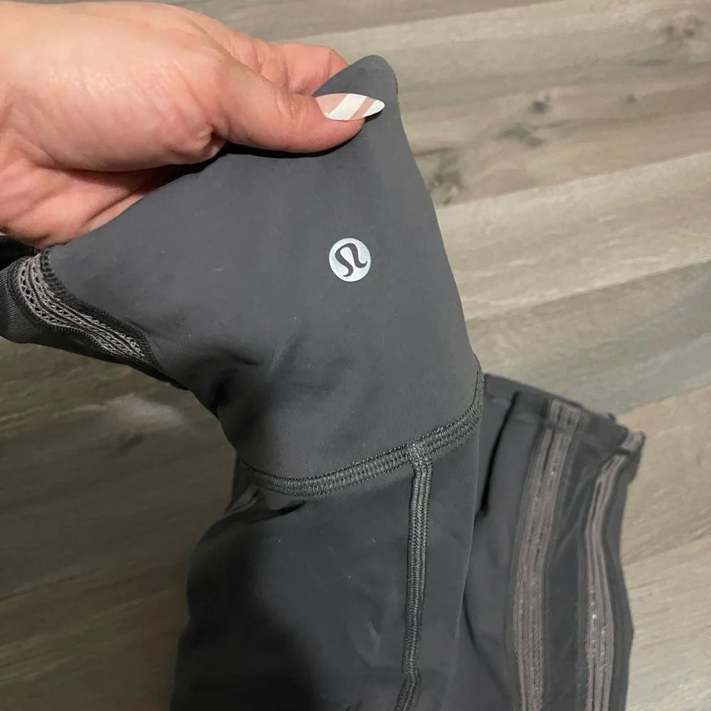 lululemon athletica excellent preowned